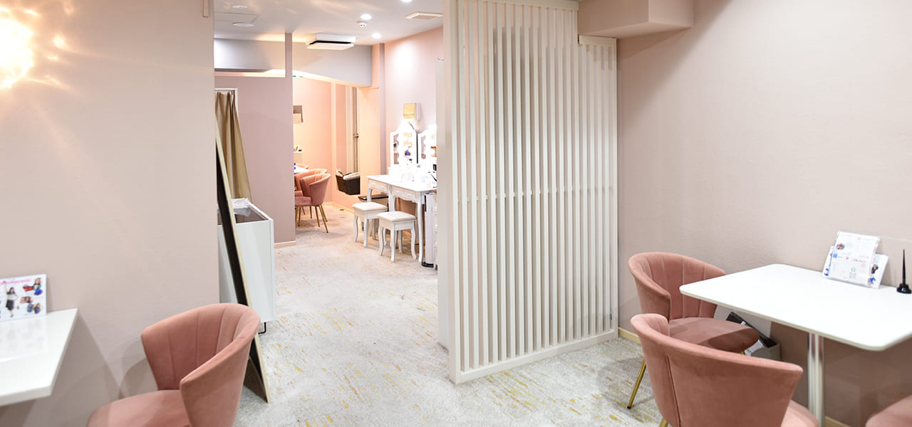 mimosa＋ 池袋店の店内